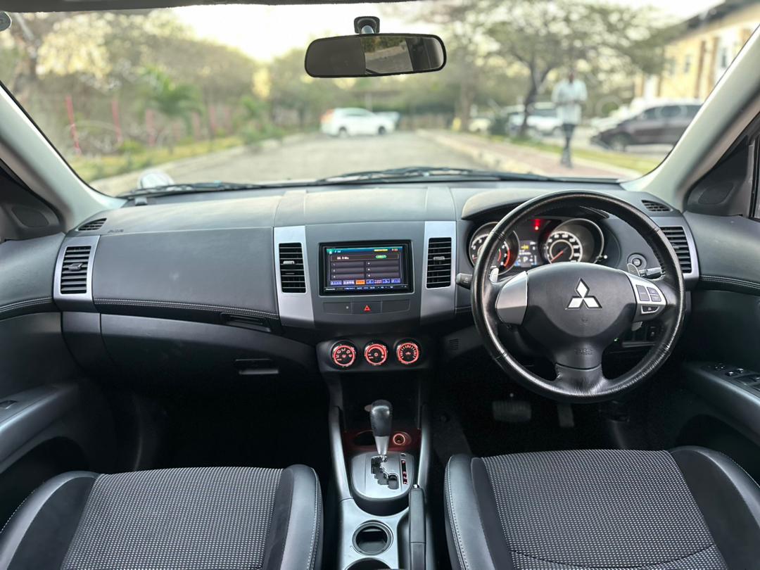 MITSUBISHI OUTLANDER ROADEST thumbnail 5